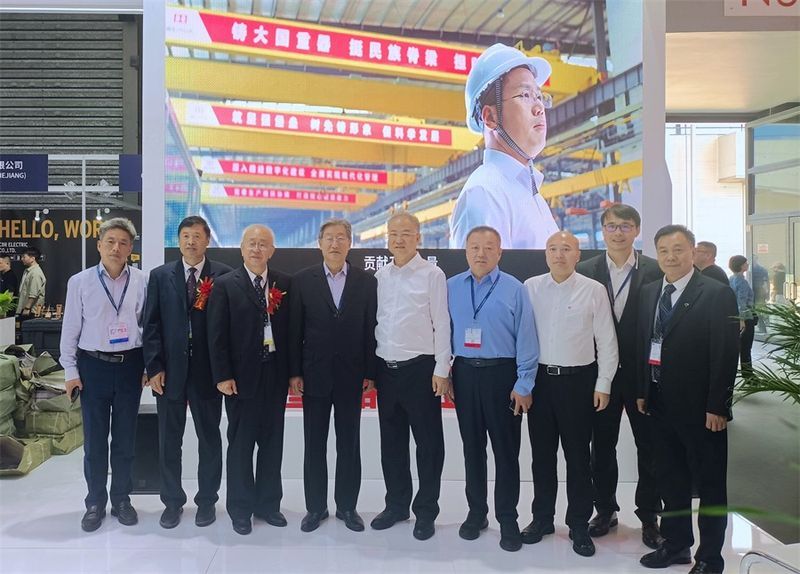 吸睛無數(shù)!衛(wèi)華集團(tuán)榮耀綻放2023中國(guó)(上海)國(guó)際重型機(jī)械裝備展