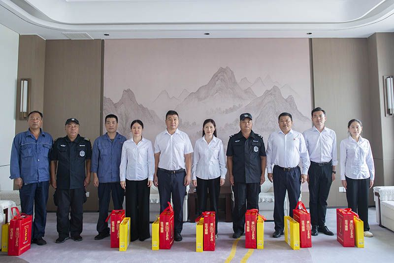 共敘魚水情！衛(wèi)華集團(tuán)開展“八一”慰問及退役軍人座談會